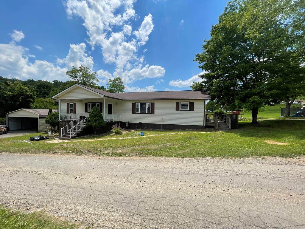 129 Raymond Drive - Photo 1