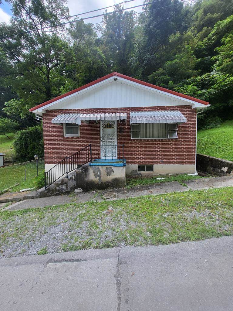 509 Warren Street - Photo 1