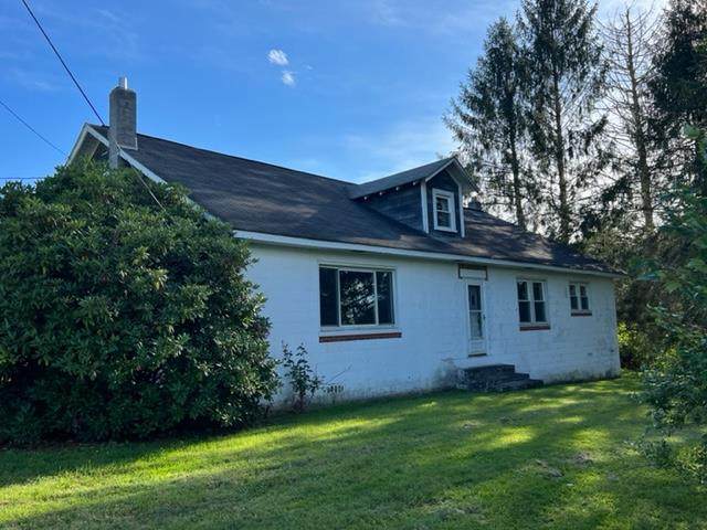 319 Maplewood Lane - Photo 1