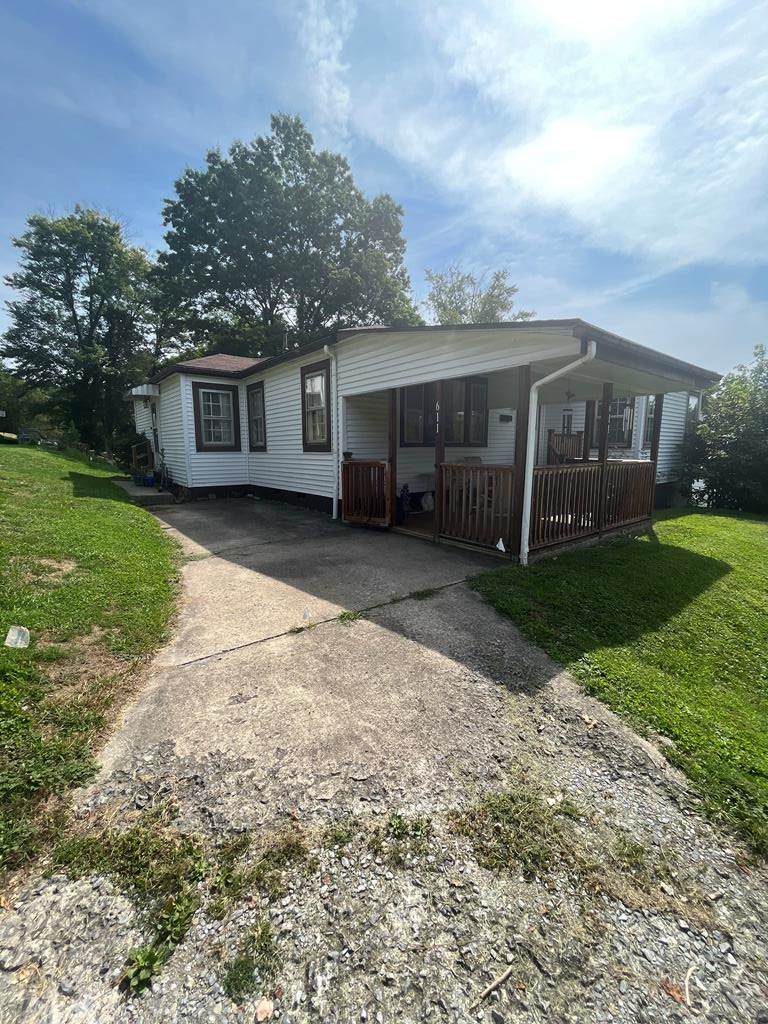 611 North Mountain Avenue - Photo 1