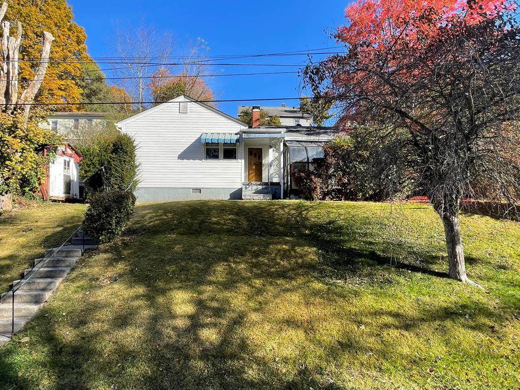 115 Pine Street - Photo 1