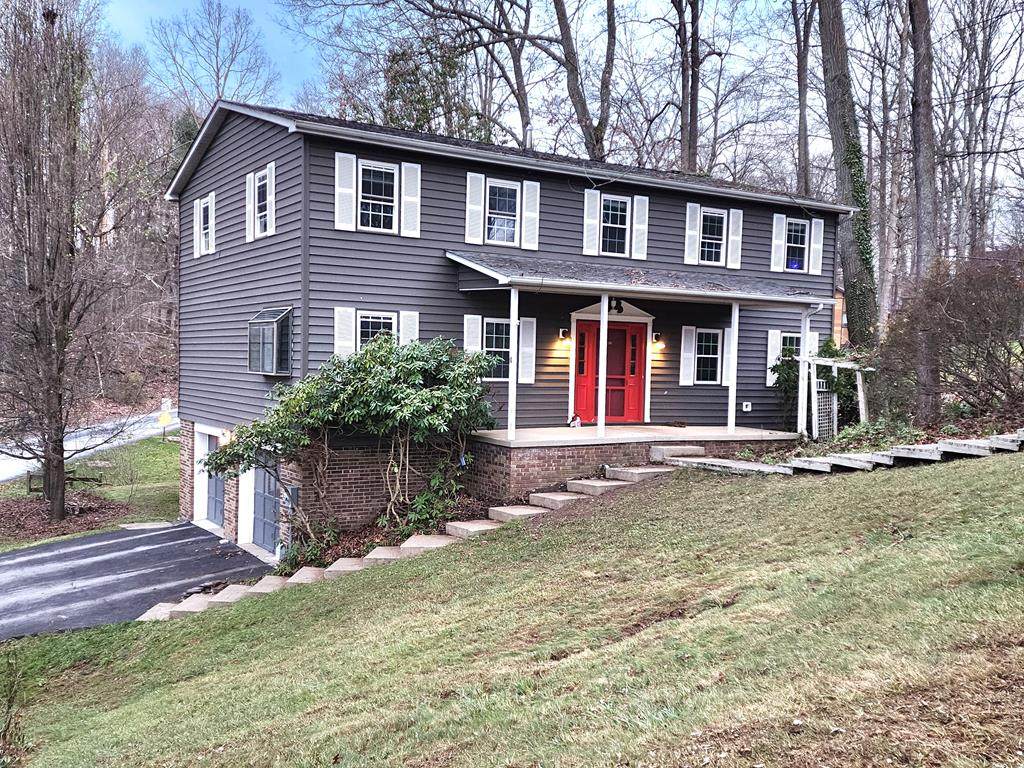 101 Honeysuckle Lane - Photo 1