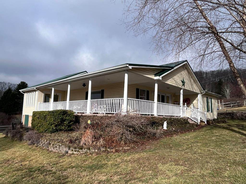 141 Scarbrough Lane - Photo 1