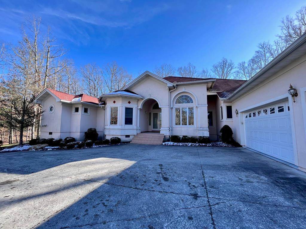 801 Club Circle - Photo 1