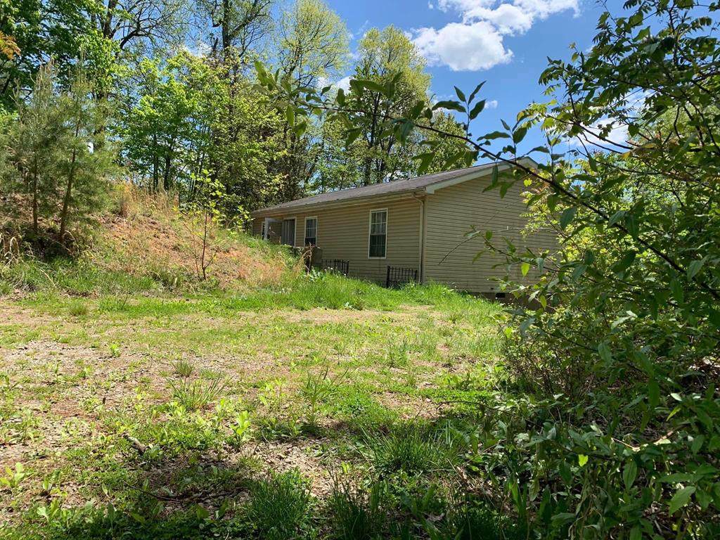 120 Ogden Street, MT. HOPE, WV 25880 (MLS 84143) The Christy Wood Team