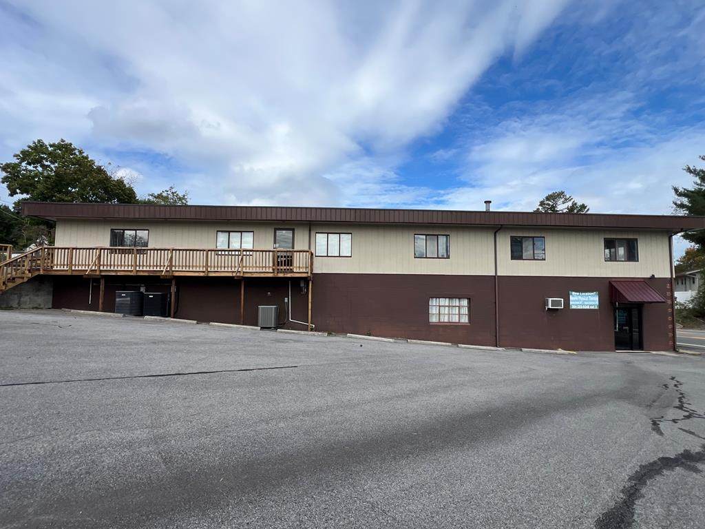 215 North Eisenhower Drive - Photo 1