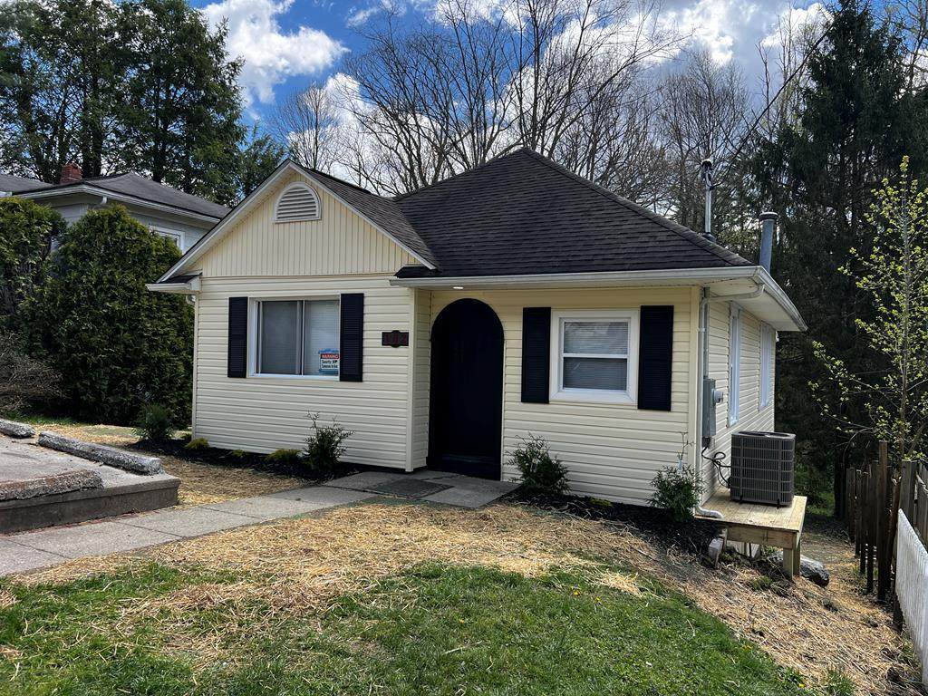 102 Pine St - Photo 1