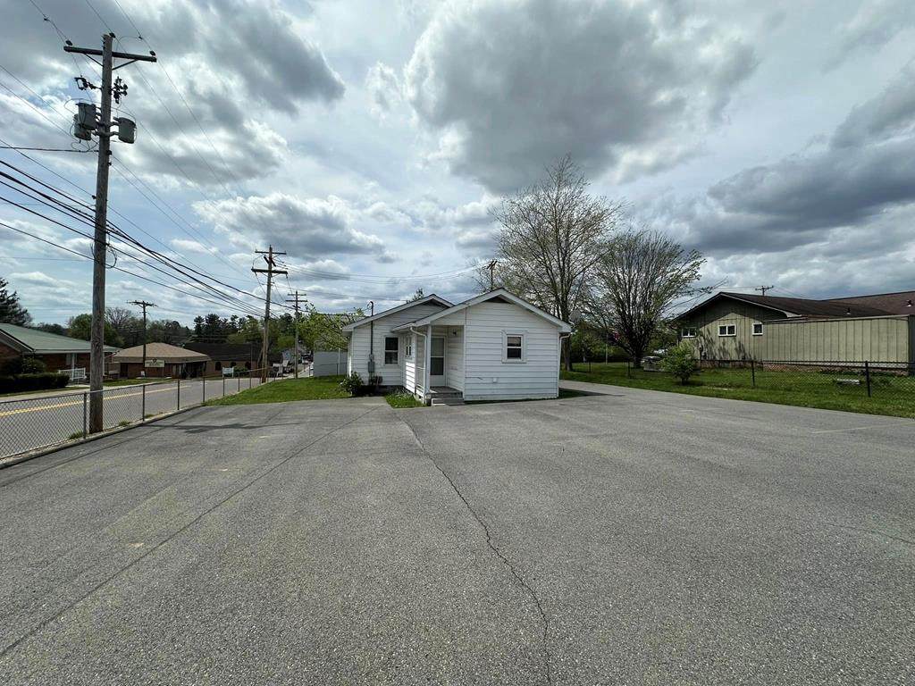 100 Kinzer Street - Photo 1
