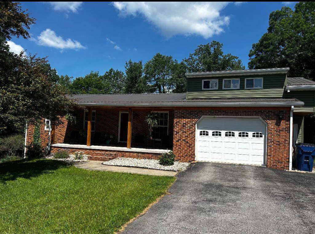 243 Skyline Dr - Photo 1