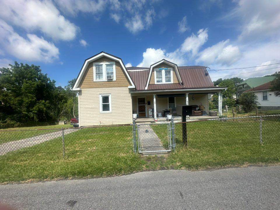 205 Maplewood Lane - Photo 1