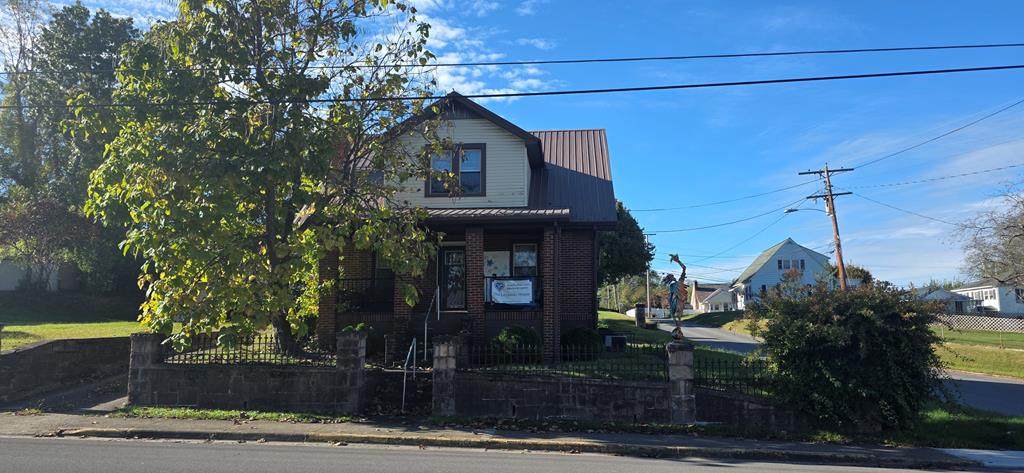 341 Jones Avenue - Photo 1