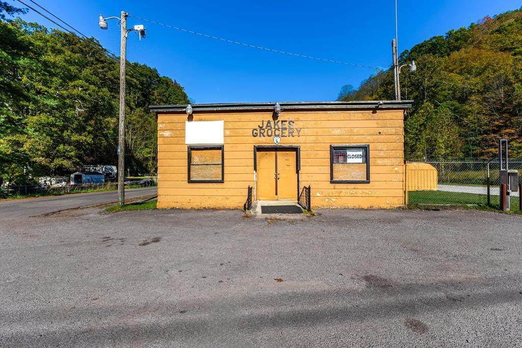 2979 Cherokee Road - Photo 1