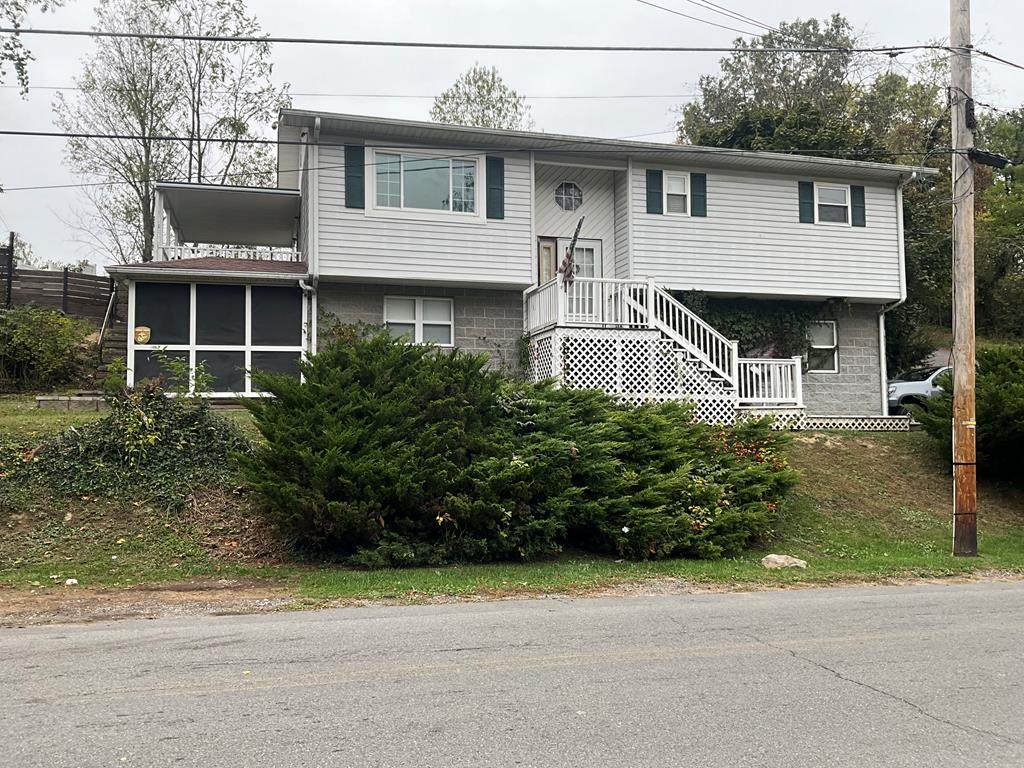 500 Hartley Avenue - Photo 1