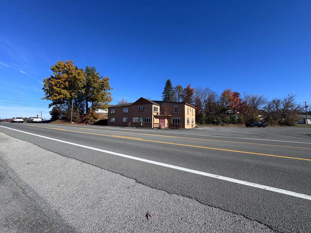 501 S Eisenhower Dr - Photo 1