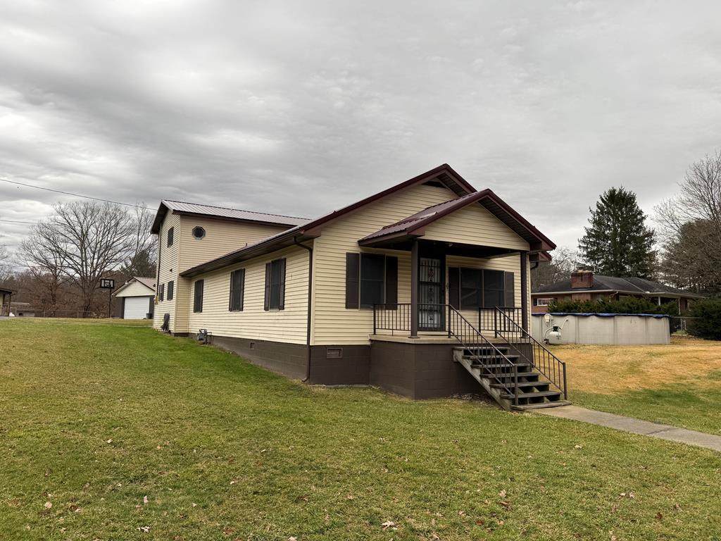 405 Cedar Rd - Photo 1