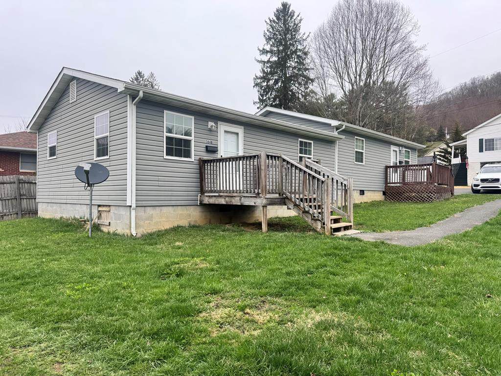 366 Twelfth St - Photo 1