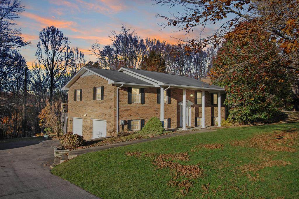 120 Forestview Drive - Photo 1