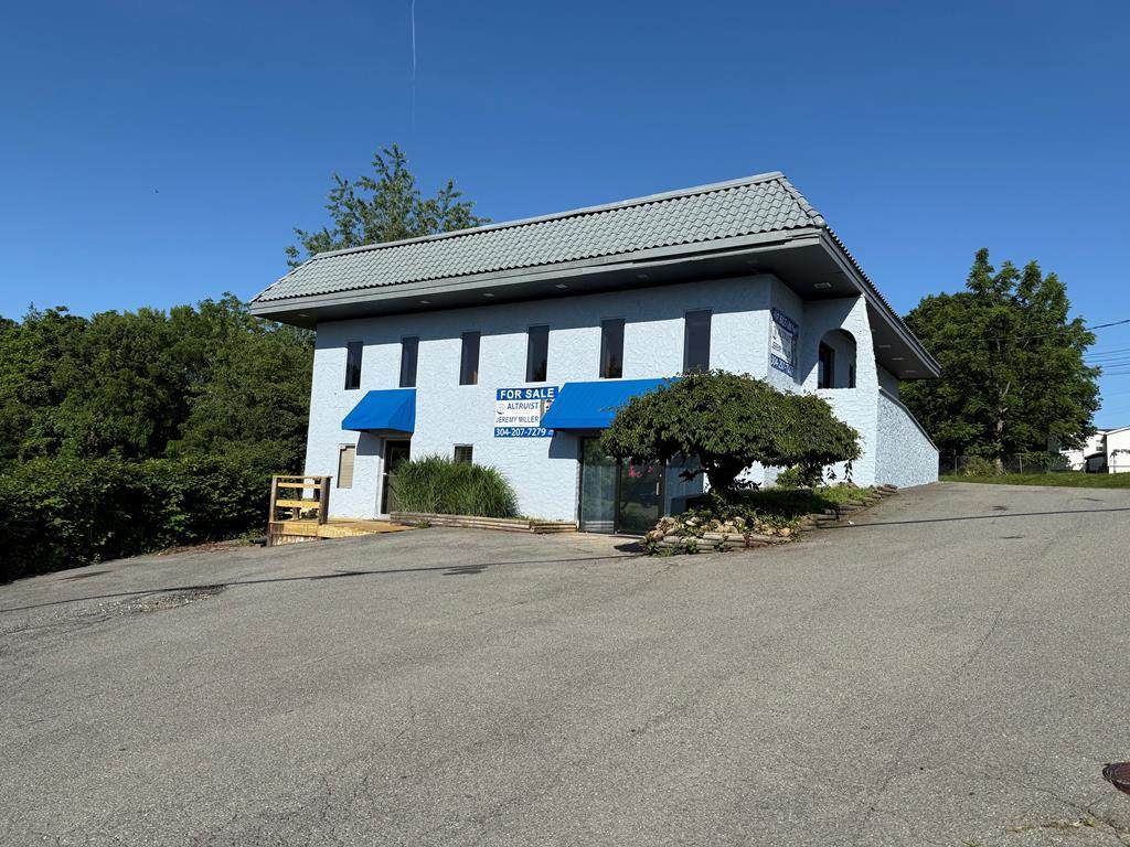 920 South Eisenhower Drive - Photo 1