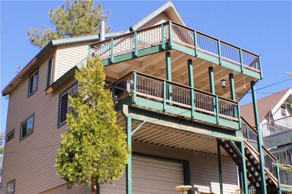 1095 Crags Lane - Photo 1