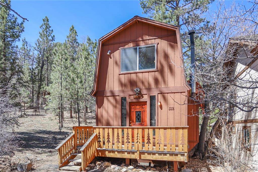 832 Spruce Lane - Photo 1