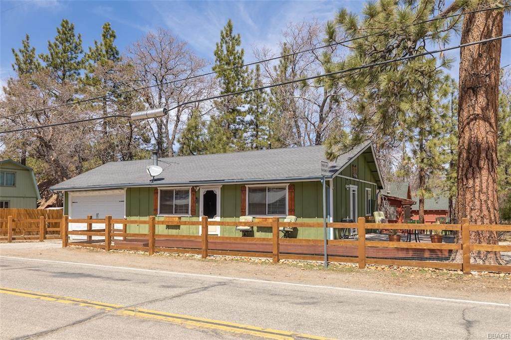 496 Kern Avenue - Photo 1