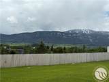 27 Beavertail Road - Photo 4