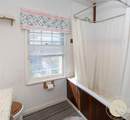 724 Center Avenue - Photo 14
