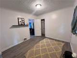 514 33rd - Photo 12
