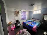 514 33rd - Photo 13