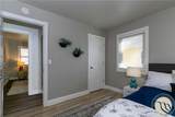 2211 Avenue B - Photo 12