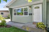 2528 Burlington Avenue - Photo 2