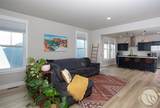 6027 Farmstead Avenue - Photo 8