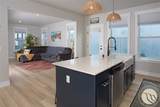 6027 Farmstead Avenue - Photo 9