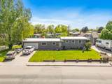 1138 Lewis Avenue - Photo 4