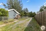 823 18th St - Photo 24