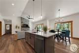 2431 Woodlands - Photo 14
