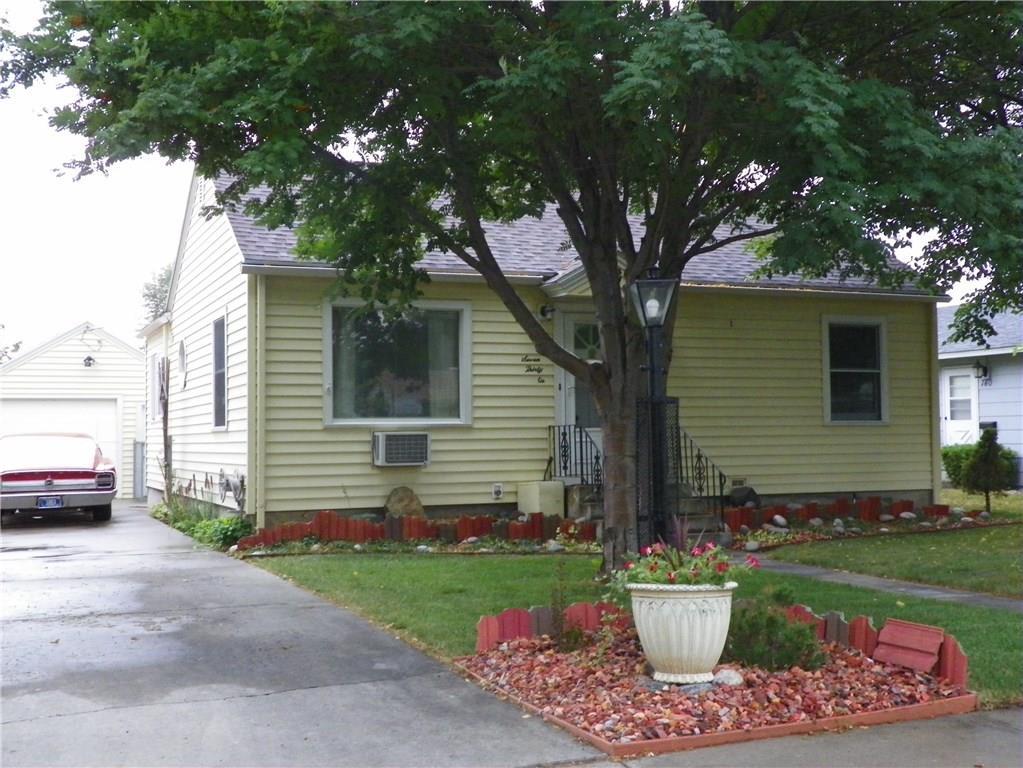 736 Avenue F - Photo 1