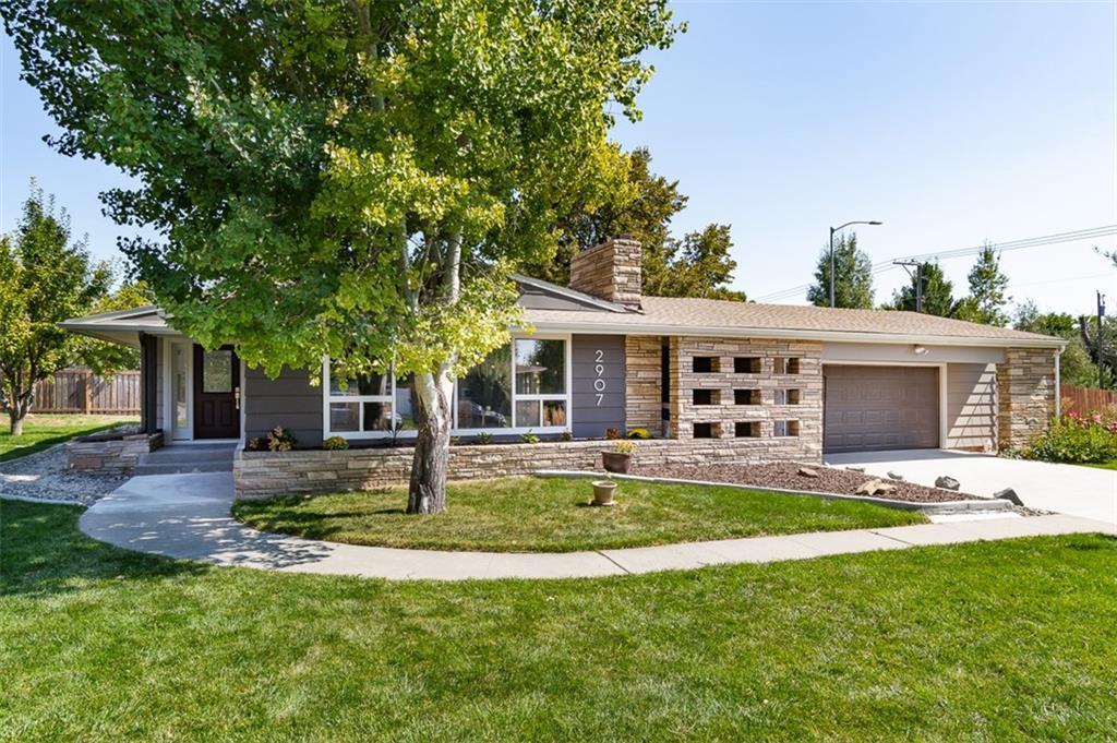 2907 Brentwood Lane - Photo 1