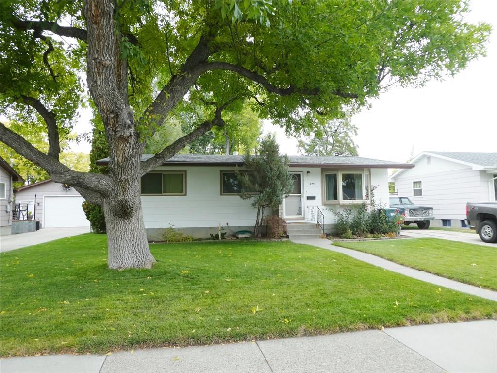 1429 Cook Ave - Photo 1