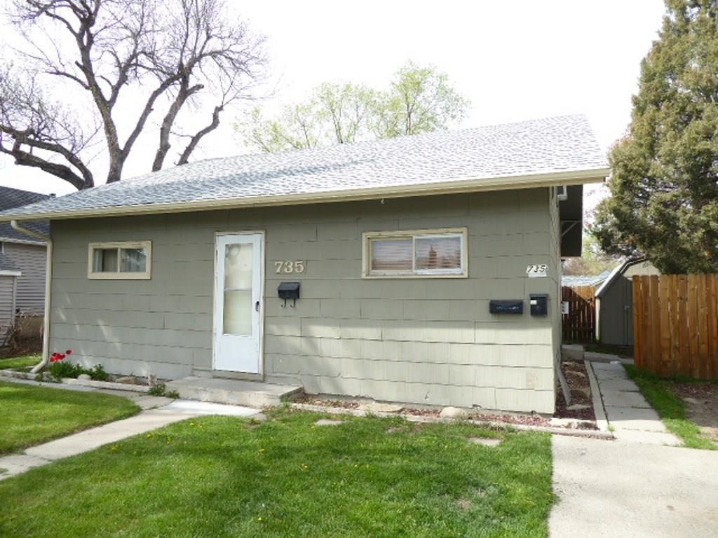 735 Custer Avenue - Photo 1