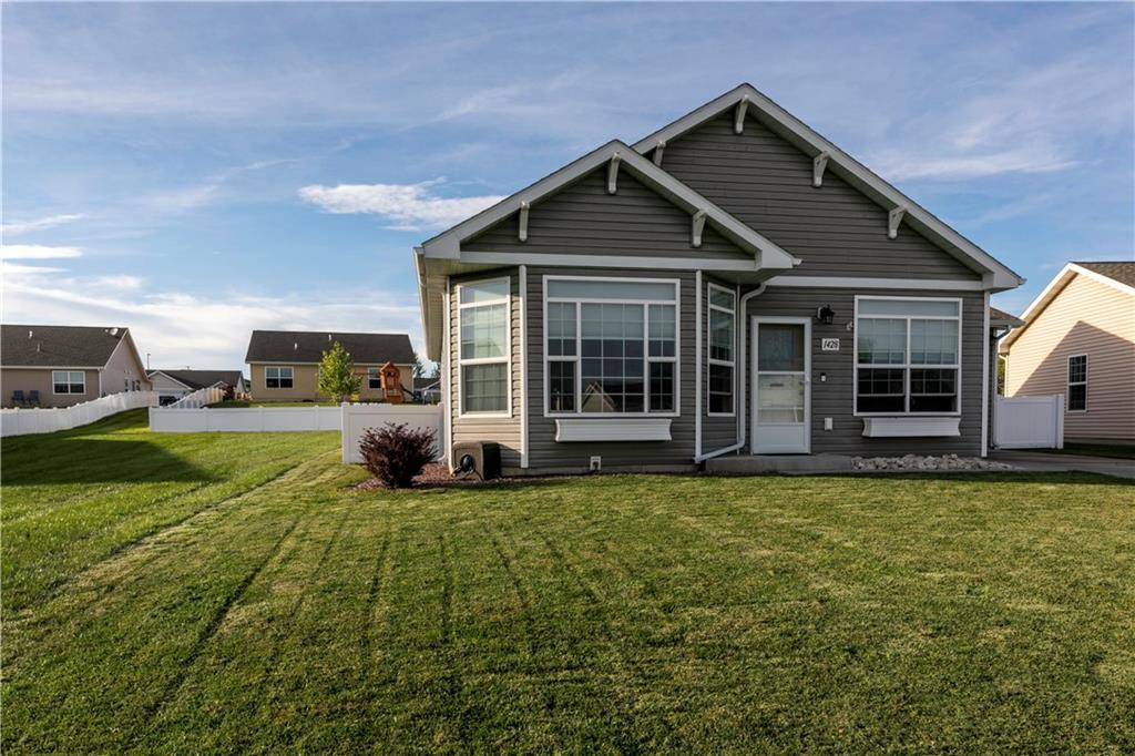 1428 Twin Oaks Drive - Photo 1
