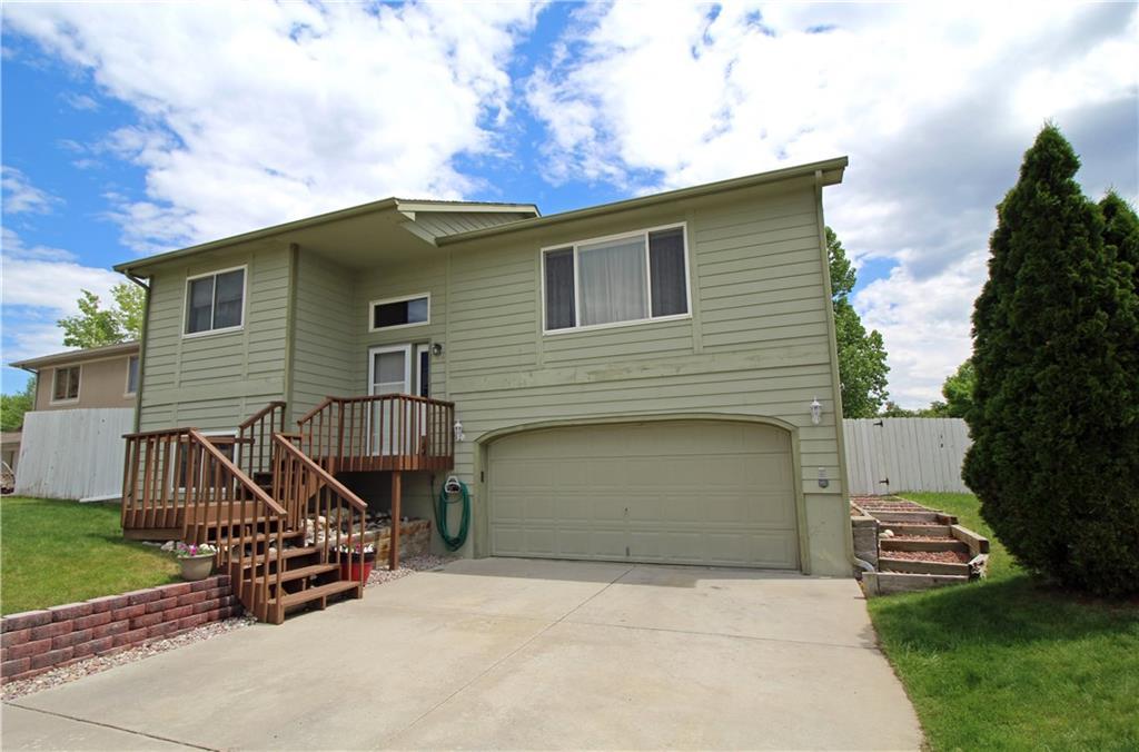 915 12th Avenue - Photo 1