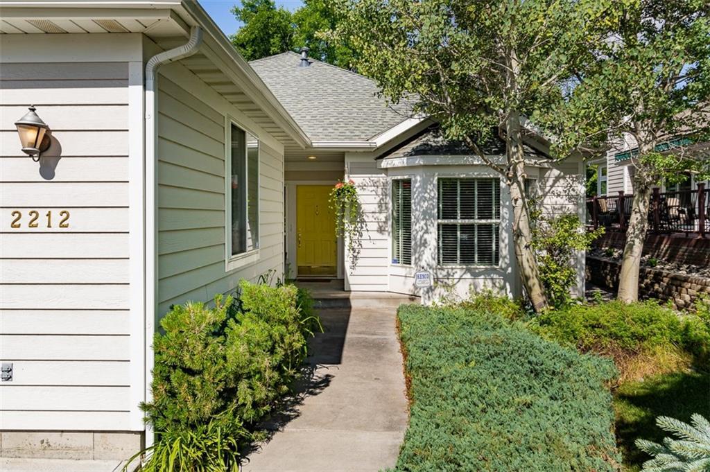 2212 Remington Sq - Photo 1