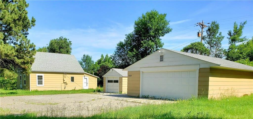 558 Pemberton Lane - Photo 1