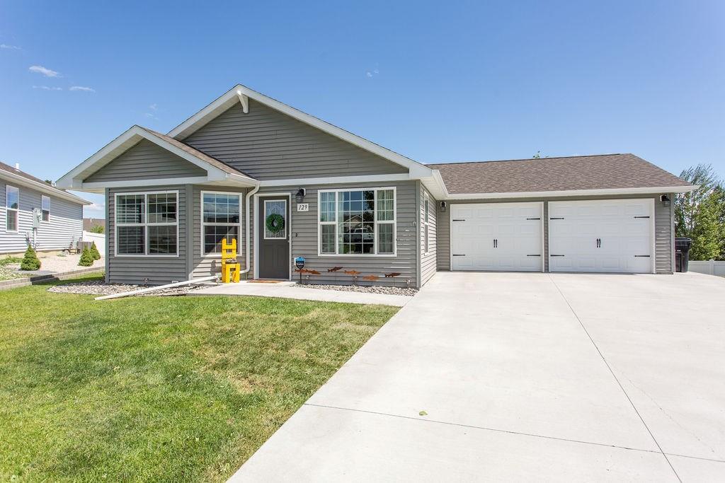 129 Shaw Circle - Photo 1