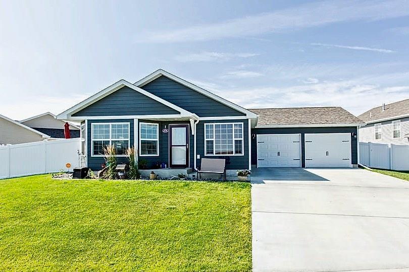 2138 Sierra Vista Circle - Photo 1