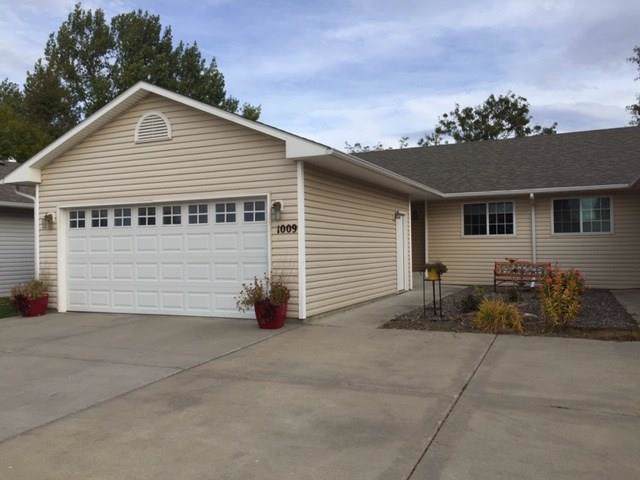 1009 Victory Avenue - Photo 1