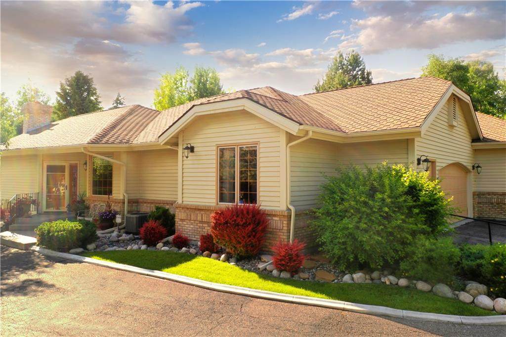 910 Poly Dr - Photo 1