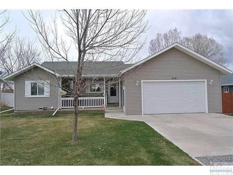 616 Clark Street - Photo 1