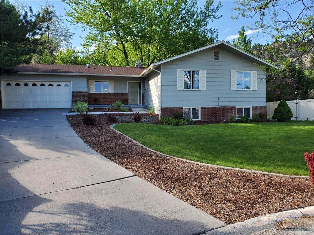 3117 Zinnia Drive - Photo 1